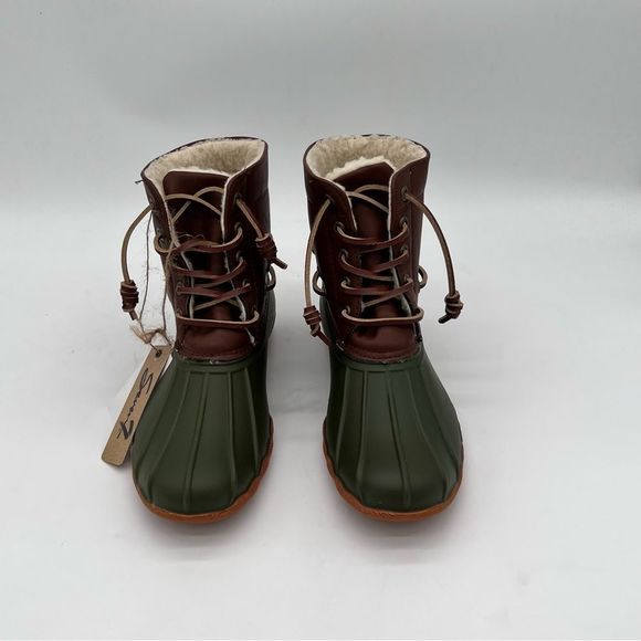 SOLD 🫶🏽 New in box! SEVEN7 Women’s Speyside Duck Boot Olive (various sizes) - Picture 7 of 10